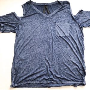 Seven7 brand cold shoulder burn out tee